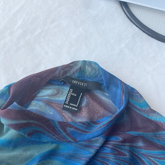 Forever 21 Sheer Blue Pattern Swimsuit Cover - Picture 3 of 3